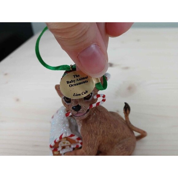 The Danbury Mint Christmas Baby Animal Ornament Collection Lion Cub Gingerbread - Picture 3 of 4